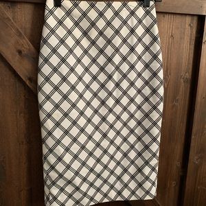 EUC Express pencil skirt - black/white - size 2